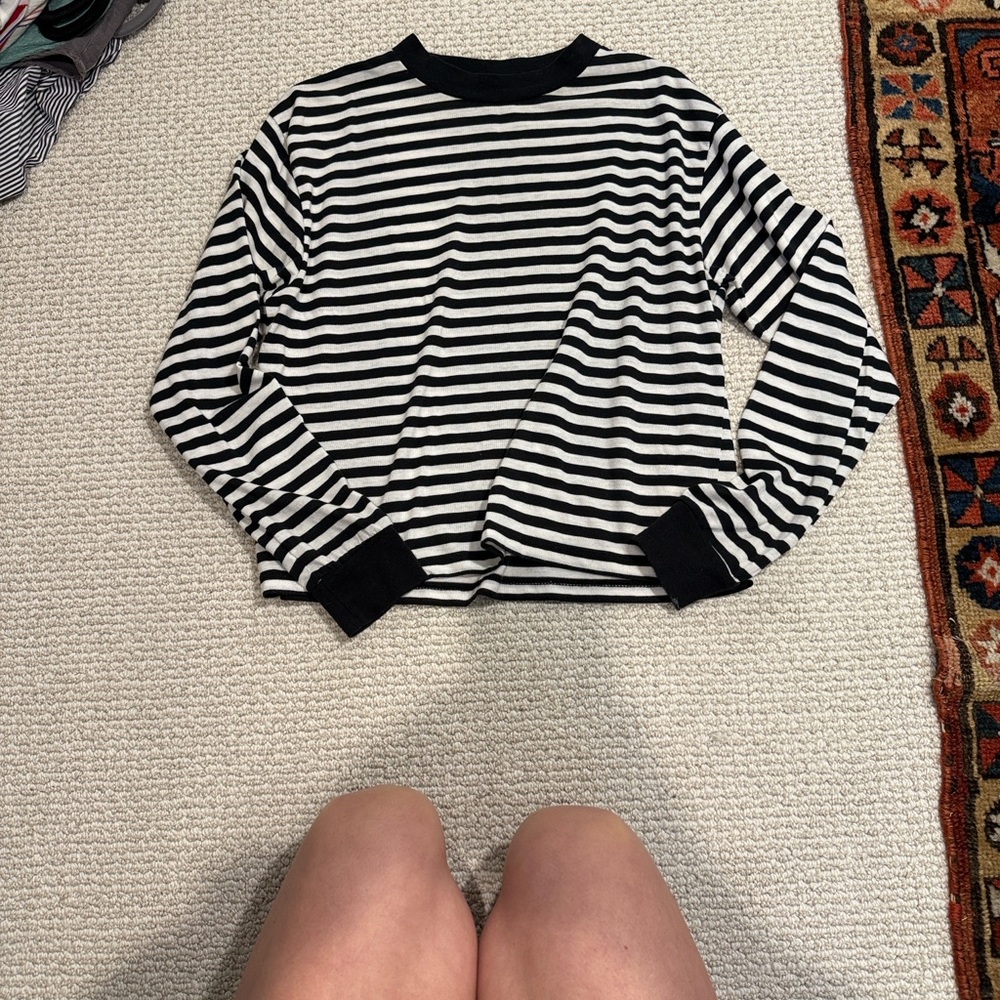 Brandy Melville Black and White Striped Long Sleeve Shirt